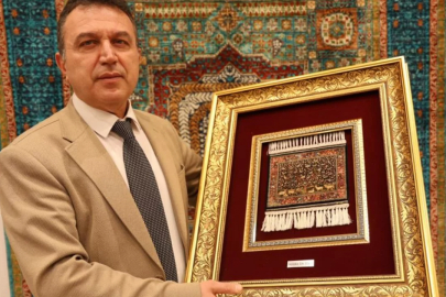 Bursa ipeğiyle yapıldı! Dünyanın en küçüğü olarak kayıtlara geçti...