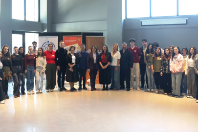 Gençler Nilüfer'de "ifade özgürlüğünü" konuştu