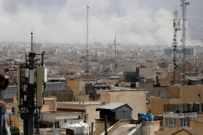 İsrail, Tahran ve Beyrut'a eş zamanlı hava saldırısı başlattı