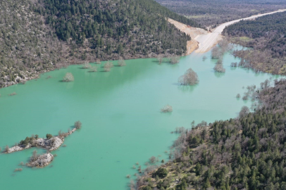 Antalya-Konya karayolu 20 gündür sular altında