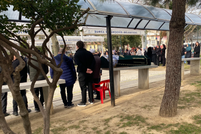 Bursa’da hayatını kaybeden güzellik uzmanı son yolculuğuna uğurlandı