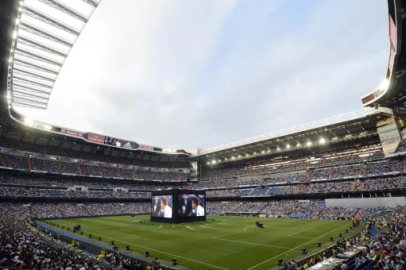 Tek başına Türk futboluyla yarışıyor