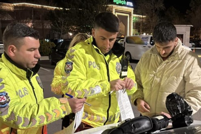Egzoz patlatırken polise yakalandı, 19 bin 710 lira ceza yiyip arabasından oldu