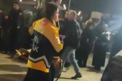 Bursa Ulu Camii'nde yoğunluk sebebiyle bir kadın baygınlık geçirdi