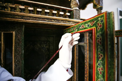 Sultan 2. Abdülhamid'in ahşap dolabı Bursa'da renk buldu