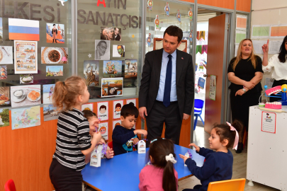 Başkan Erkan Aydın'dan çocuklara bayram ziyareti