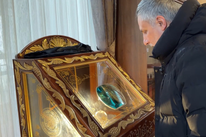 Emirsultan Türbesin’deki sakal-ı şerife ziyaretçi akını