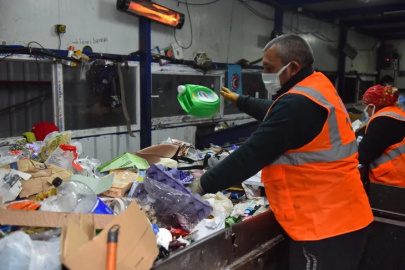 Bursa Yıldırım’da geri dönüşümle her ay 5 bin ağaç kurtarılıyor