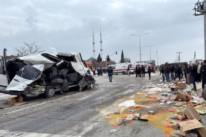 Katliam gibi kaza: 6 araç birbirine girdi!