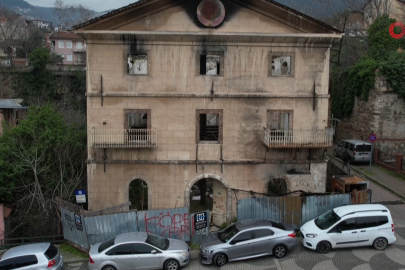 Bursa 156 yıllık tarihi bina yangında zarar gördü