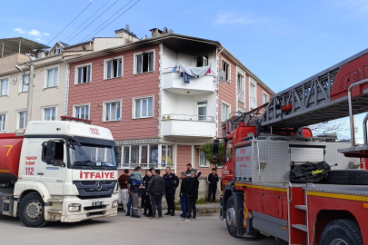 Bursa'da yangın paniği: Dumandan zehirlenen yaşlı kadının durumu ağır