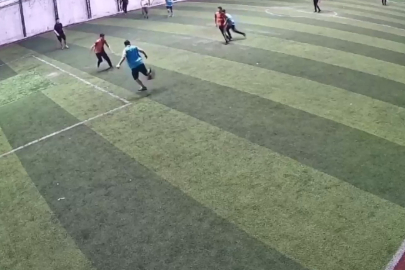 Göğsüne top çarptı, hayatını kaybetti...