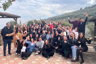 Bursa Uludağ Üniversitesi Güzel Sanatlar Fakültesi'nde tiyatro günü