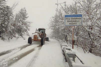 Bursa Keles’te kar ulaşımı aksattı... Ekipler 12 güzergahı açtı