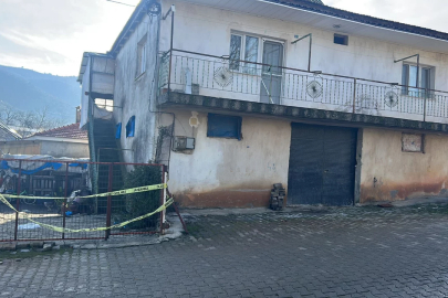 Boşanma aşamasındaki eşini ve 3 yakınını başlarından vurarak öldürdü