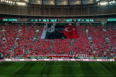Bursaspor’dan A Milli Takım’a destek mesajı