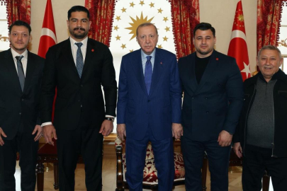 Cumhurbaşkanı Erdoğan, Türkiye Güreş Federasyonu Başkanı Akgül'ü kabul etti