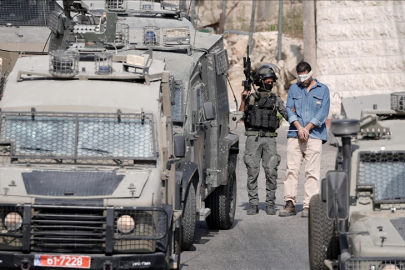 İsrail askerleri Batı Şeria'da 23 Filistinliyi gözaltına aldı