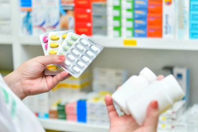 Bakanlıktan kritik çağrı: İlaç raporu için MHRS'den başvuru yapın