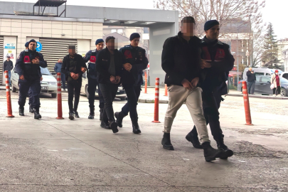 Bursa'da 7 bağ evini soyan şüpheliler JASAT'tan kaçamadı