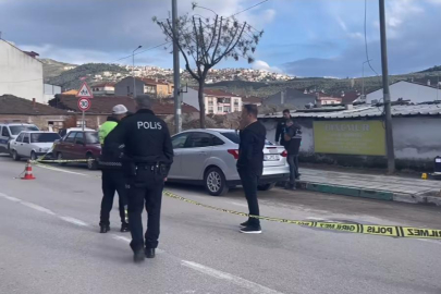 Bursa'da silahlı saldırı: Yaralı halde kaçıp polise sığındı