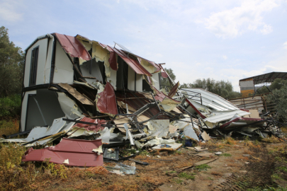 Bursa'nın turizm merkezi Gölyazı’da kaçak yapılar yıkıldı!