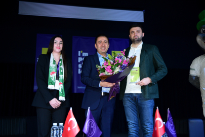 Bursaspor Başkanı Çelik Şahinkayalı öğrenciler ile buluştu