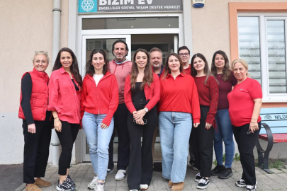 Nilüfer Belediyesi'nden otizm farkındalığına 'Kırmızı' destek