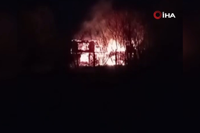 Bursa'da 2 katlı ev alevlere teslim oldu