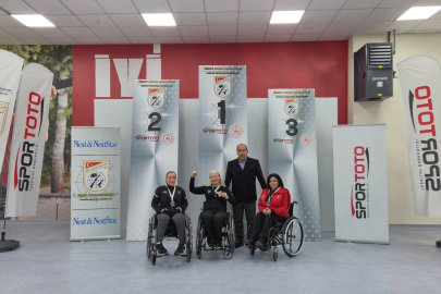 Bursa'nın gururu Aysel Özgan'dan altın madalya