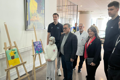 Umutlar Çocukların ellerinde renkleniyor