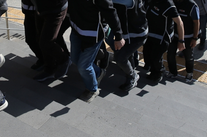 FETÖ'ye yönelik operasyonlarda yakalanan zanlılardan 69'u tutuklandı