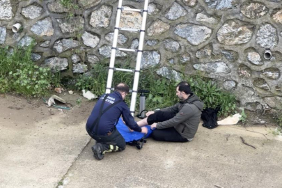Bursa'da dereye düşen adamı ekipler kurtardı