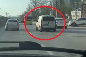 Bursa trafiğini birbirine kattı! Peş peşe makas attı