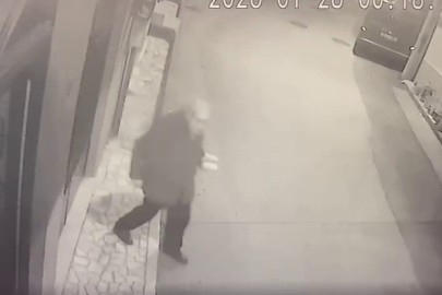 Bursa'da vahşet: Kocasını öldürüp satırla 15 parçaya böldü