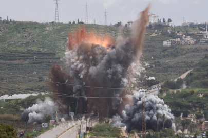 İsrail ordusu, işgali genişlettiği Lübnan'a yeni birlik sevk etti