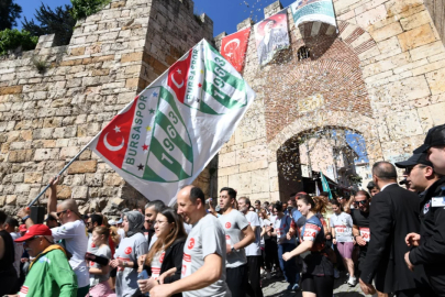 Bursa'nın mirası sporla buluşuyor: Tarihi Kent Koşusu için nefesler tutuldu...