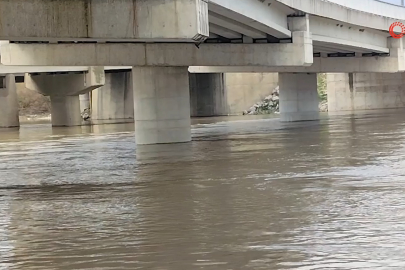 Bursa’da korkutan olay: Yükselen dere aracı yuttu