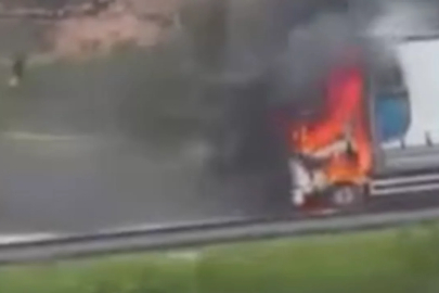 Bursa'da seyir halindeki kamyon alevlere teslim oldu