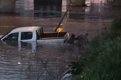 Bursa’da akıntıya kapılan araçta acı haber: Ölü bulundu