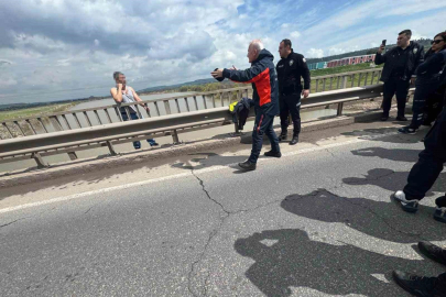 Köprüden atlamak isteyen şahıs AFAD ve polis tarafından ikna edilerek kurtarıldı