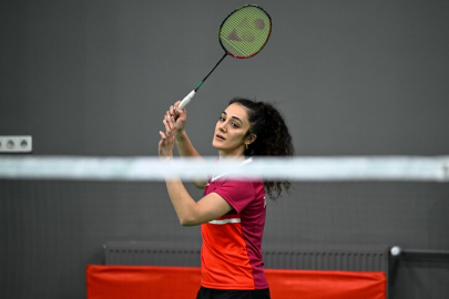 Milli badmintoncu Neslihan Arın, Avrupa Şampiyonası'nda yarı finale çıktı