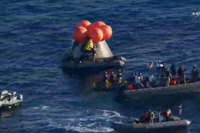 Tarihi görev sona erdi... 4 astronot Dünya'ya indi