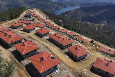Yanan köyler yeniden kuruluyor: 138 ev teslime hazır