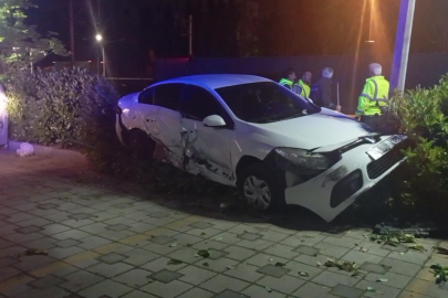 Bursa'da feci kaza: Araçlar hurdaya döndü