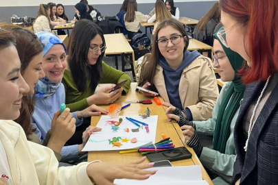 Kazak lisansüstü öğrencileri BUÜ'yü inceledi