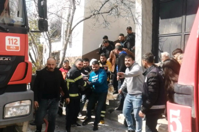 Komşusunun yanan evine yardım için giren kadın hayatını kaybetti