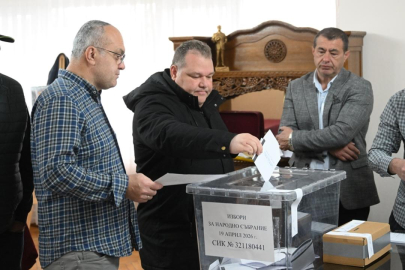 Bulgaristan'da genel seçim için oy kullanma işlemi başladı