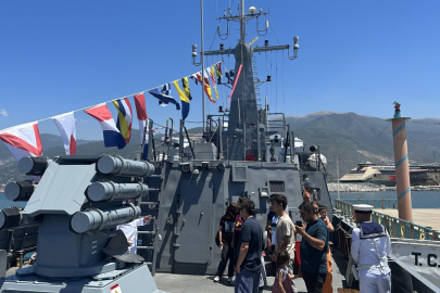 23 Nisan'da 23 savaş gemisi ziyarete açılacak