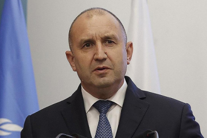 Bulgaristan'da ilk sonuçlar, eski Cumhurbaşkanı Radev'in tek başına hükümet kurabileceğini gösteriyor